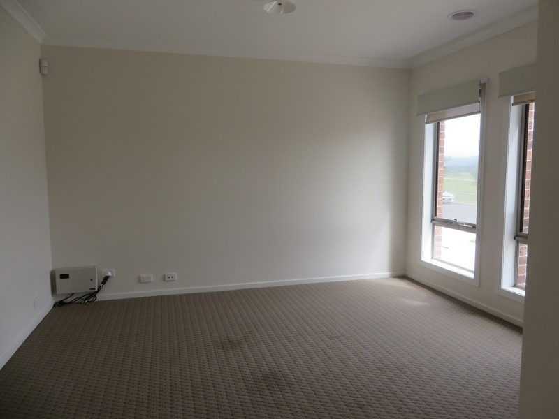 24 San Sisto Green, Mernda VIC 3754