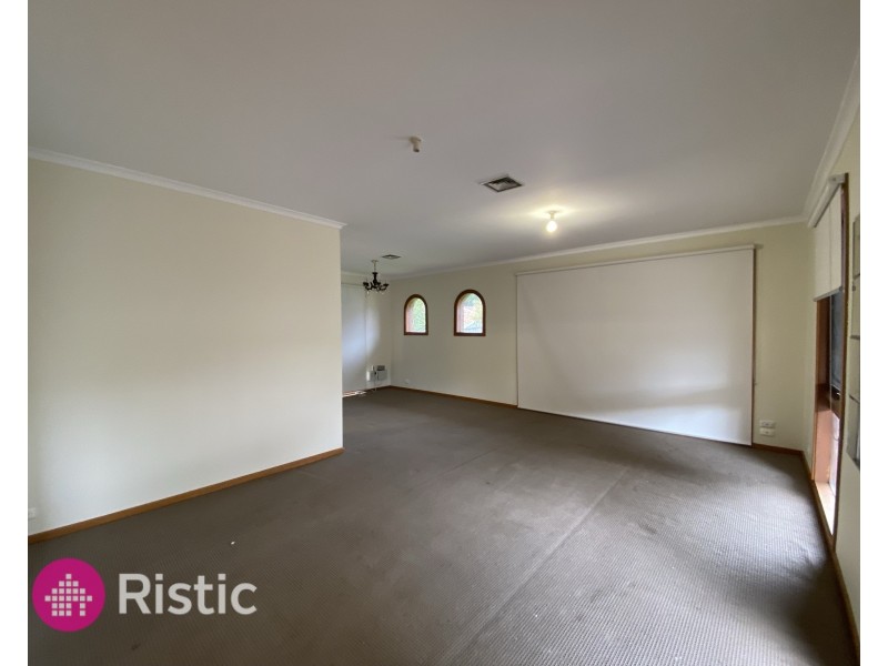 20 Grevillia Drive, Mill Park VIC 3082