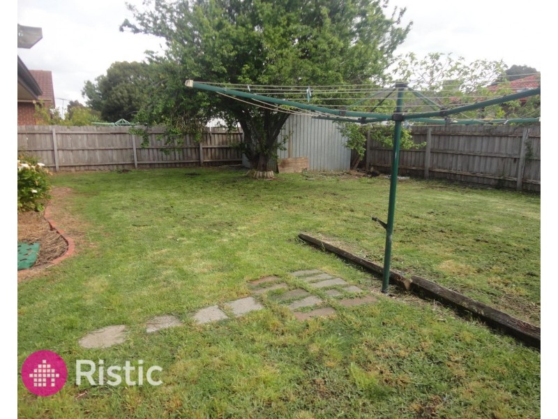 20 Grevillia Drive, Mill Park VIC 3082