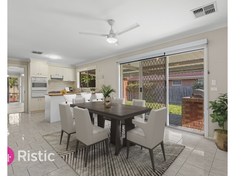 8 Carroll Crescent, Mill Park VIC 3082