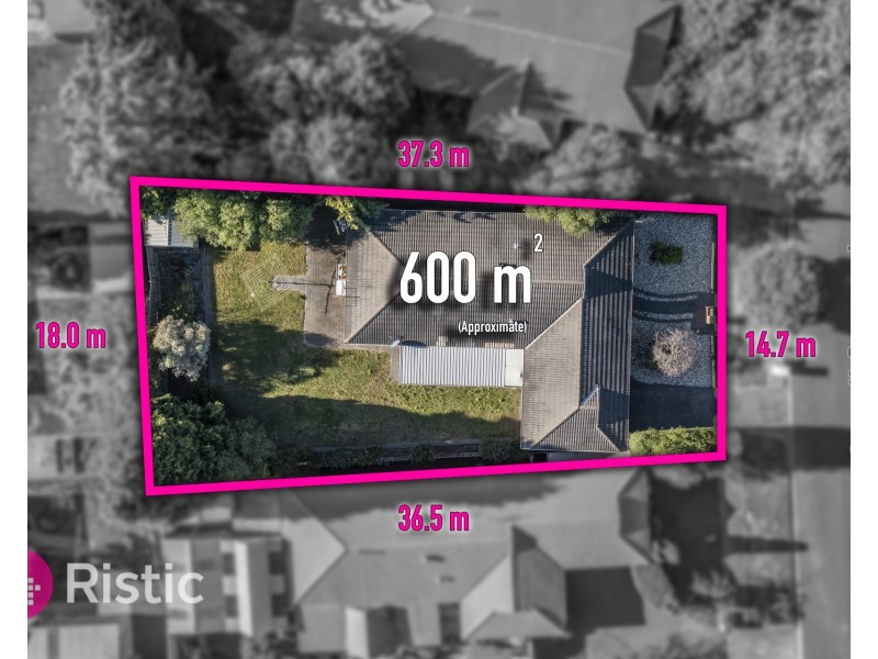 8 Carroll Crescent, Mill Park VIC 3082