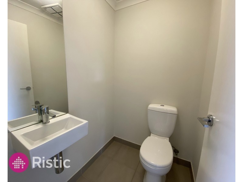 10 Weerona Parkway, Wollert VIC 3750