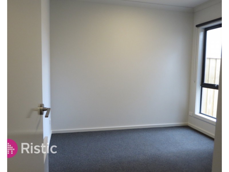 3 Atherton Walk, Doreen VIC 3754