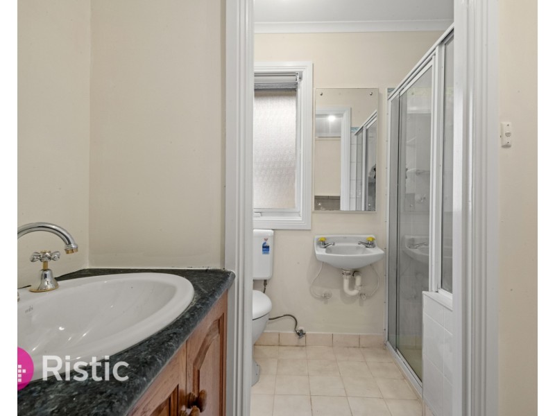 13 Springfield Court, Mill Park VIC 3082