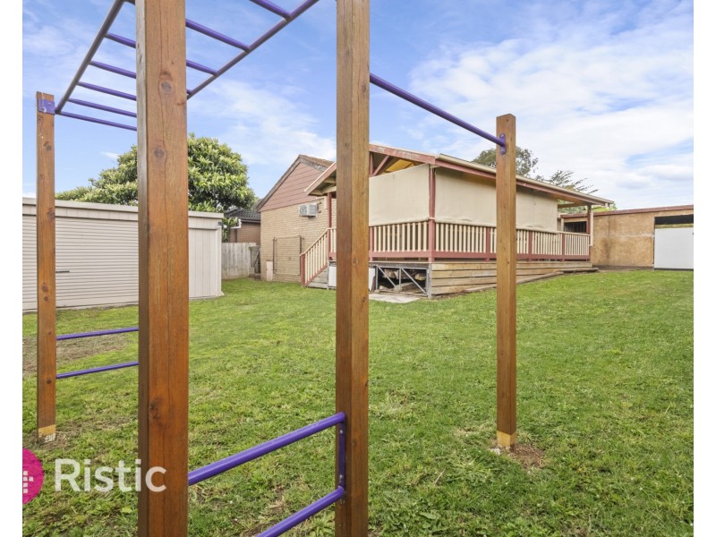 13 Springfield Court, Mill Park VIC 3082