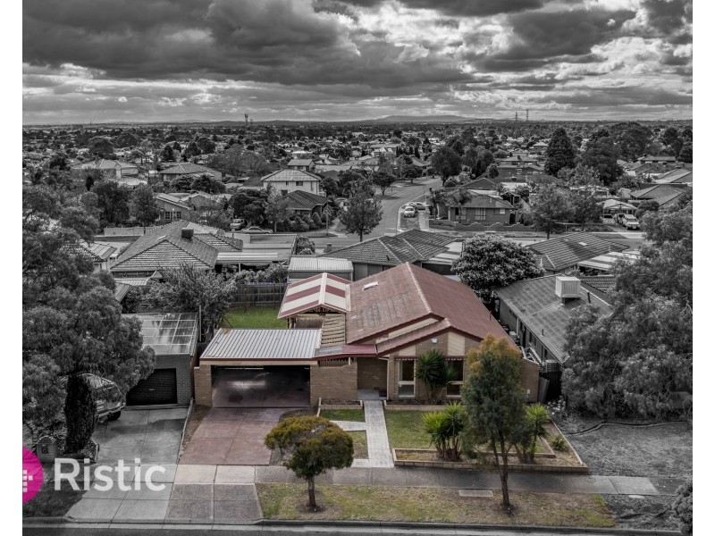 13 Springfield Court, Mill Park VIC 3082