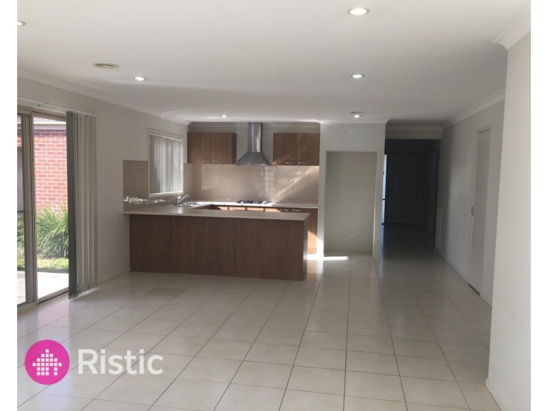 19 Sanctum Circuit, Doreen VIC 3754