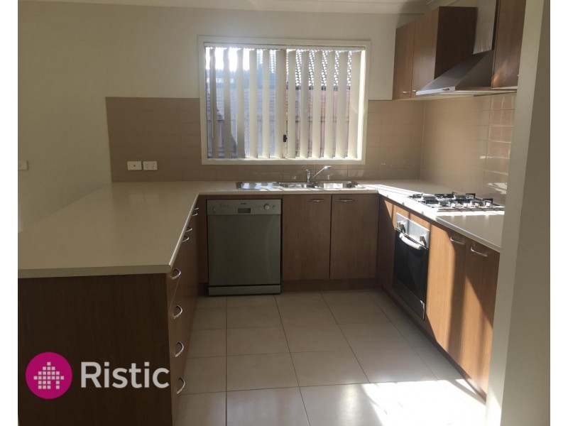 19 Sanctum Circuit, Doreen VIC 3754
