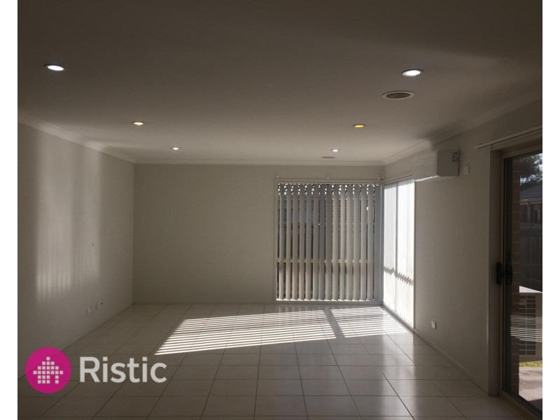 19 Sanctum Circuit, Doreen VIC 3754