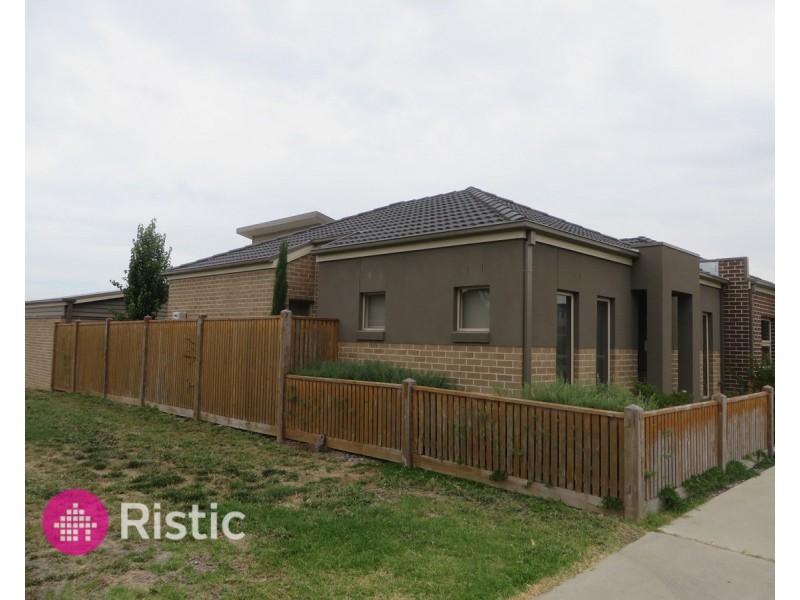16 Pittard Walk, Epping VIC 3076