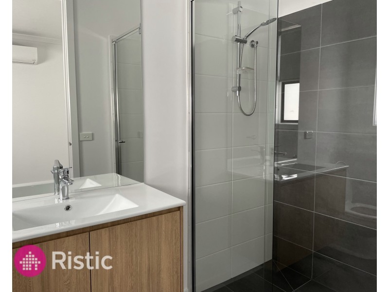 9 Combienbar Street, Wollert VIC 3750