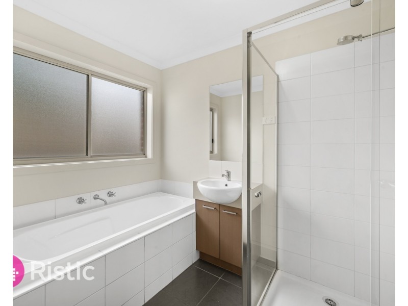 43 Senecio Drive, Doreen VIC 3754