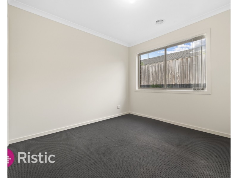 43 Senecio Drive, Doreen VIC 3754