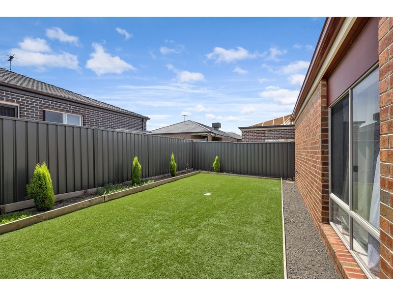 40 Muzzlewood Way, Wollert VIC 3750