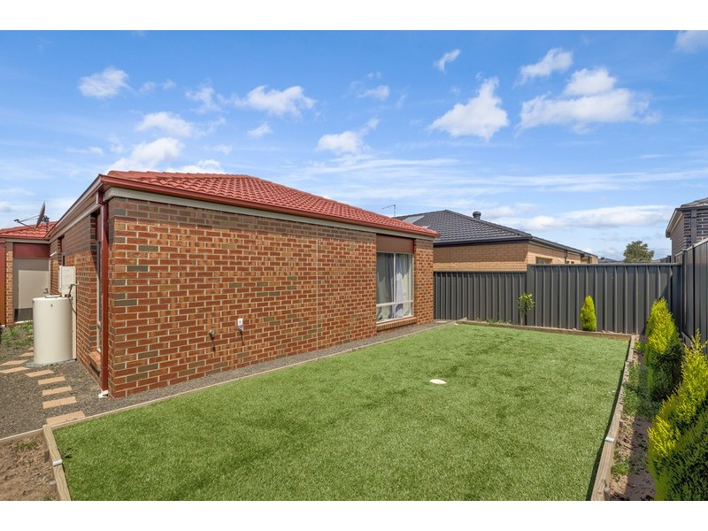 40 Muzzlewood Way, Wollert VIC 3750