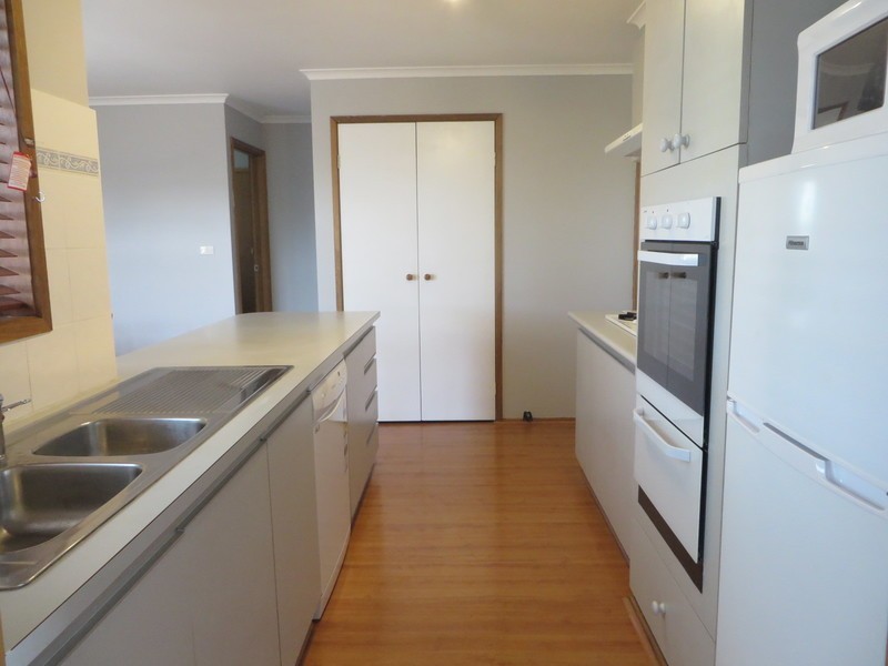47 Grenda Drive, Mill Park VIC 3082
