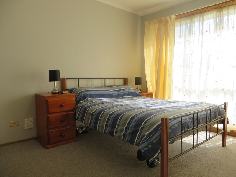 47 Grenda Drive, Mill Park VIC 3082