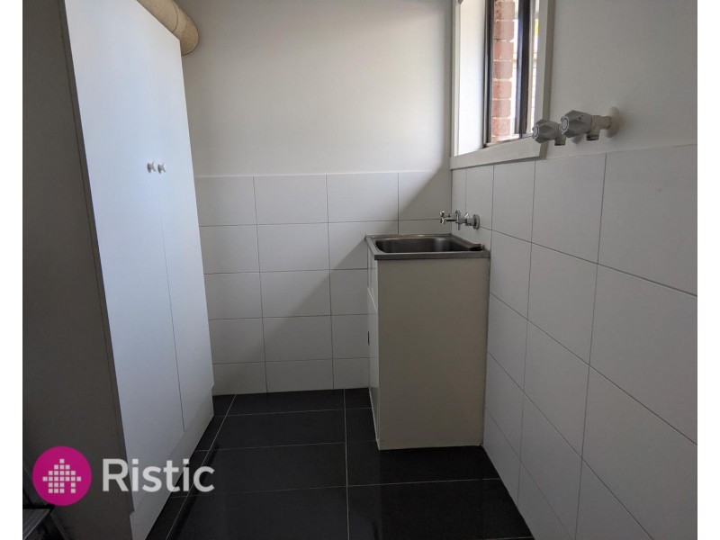 25 Golf Links Drive, Mill Park VIC 3082