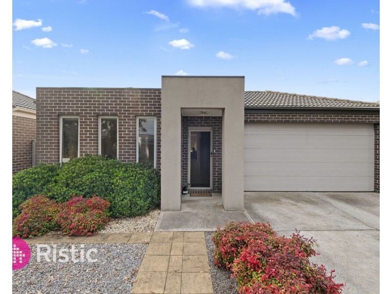 104 Gordons Road, South Morang VIC 3752