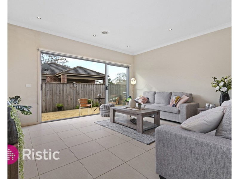 104 Gordons Road, South Morang VIC 3752