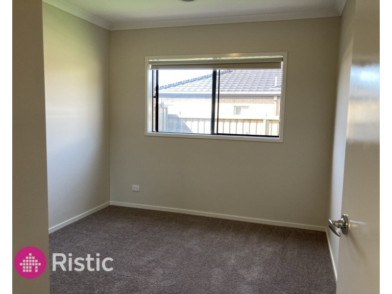48 Woodcrest Way, Wollert VIC 3750