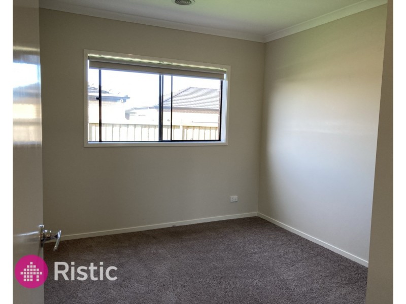 48 Woodcrest Way, Wollert VIC 3750
