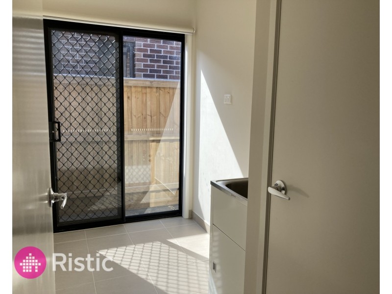 48 Woodcrest Way, Wollert VIC 3750