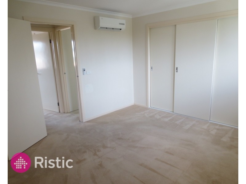 1/125 South Street, Hadfield VIC 3046