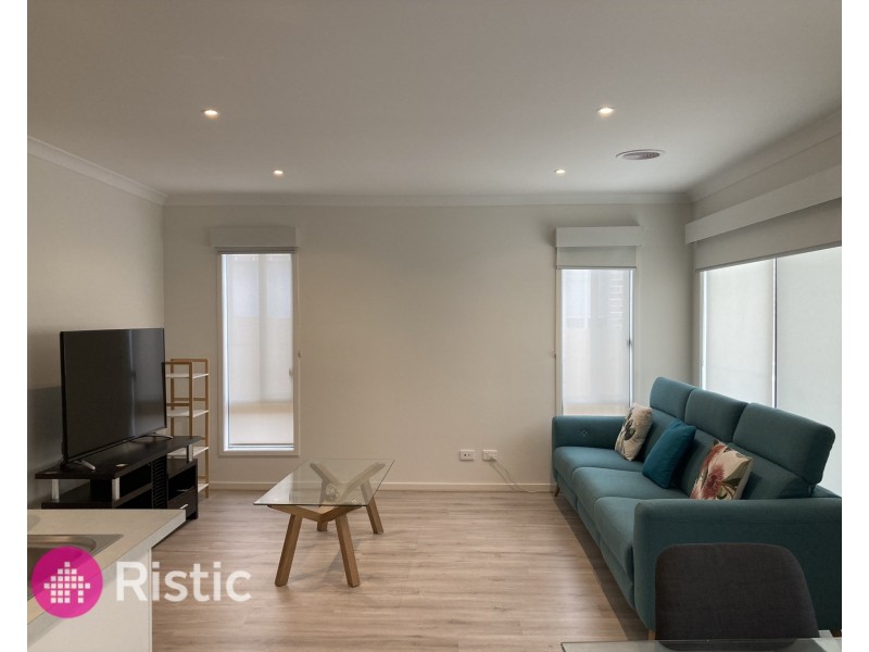 28 Odette Way, South Morang VIC 3752