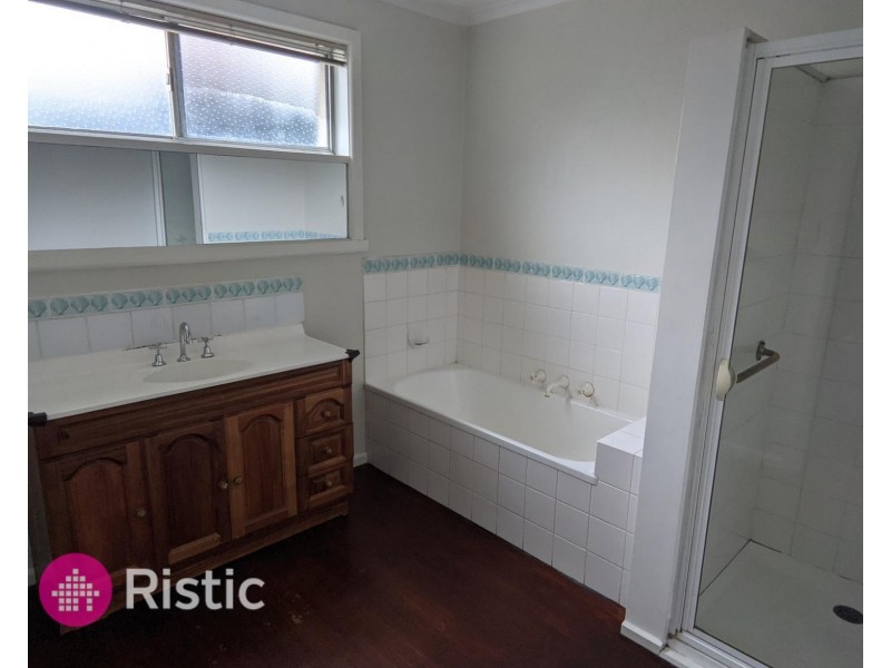 19 Memorial Avenue, Epping VIC 3076