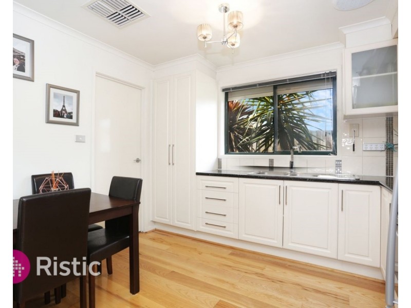 2/68 Northumberland Drive, Epping VIC 3076