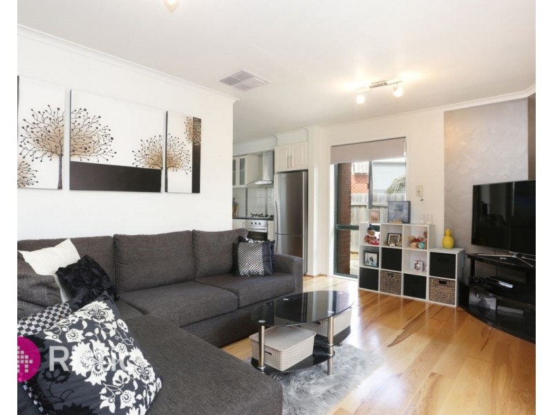 2/68 Northumberland Drive, Epping VIC 3076