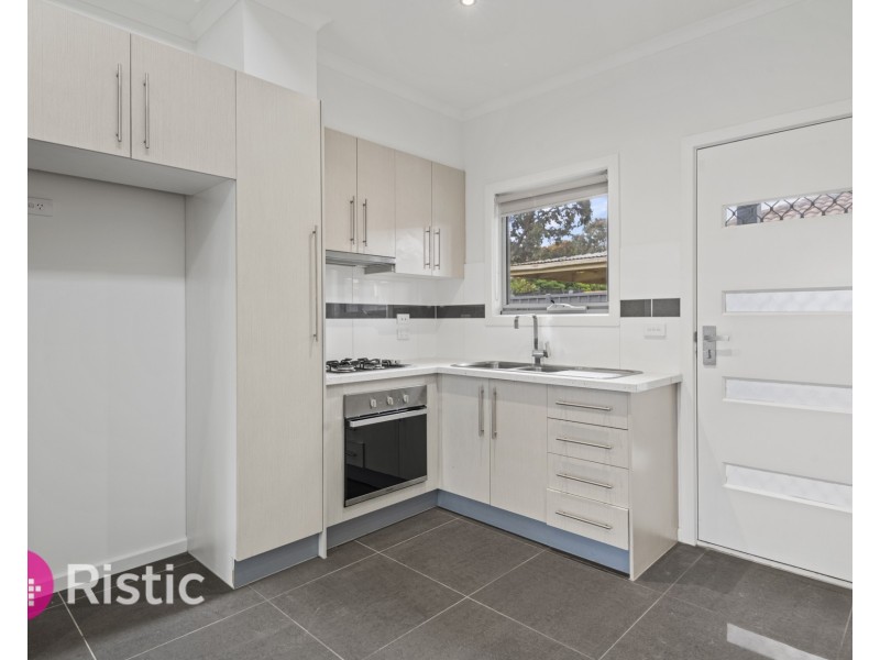 3/13 Hall Street, Epping VIC 3076