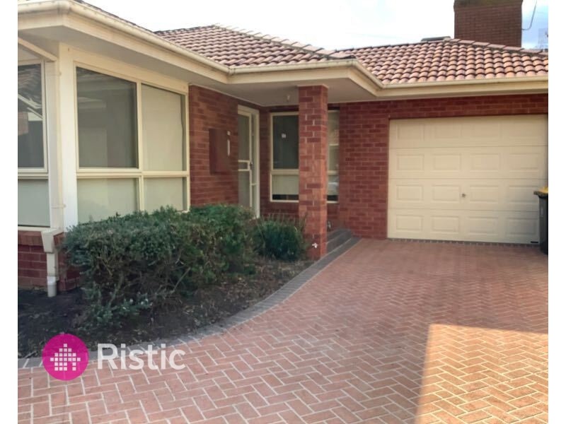 2/22 Tonelli Crescent, Mill Park VIC 3082