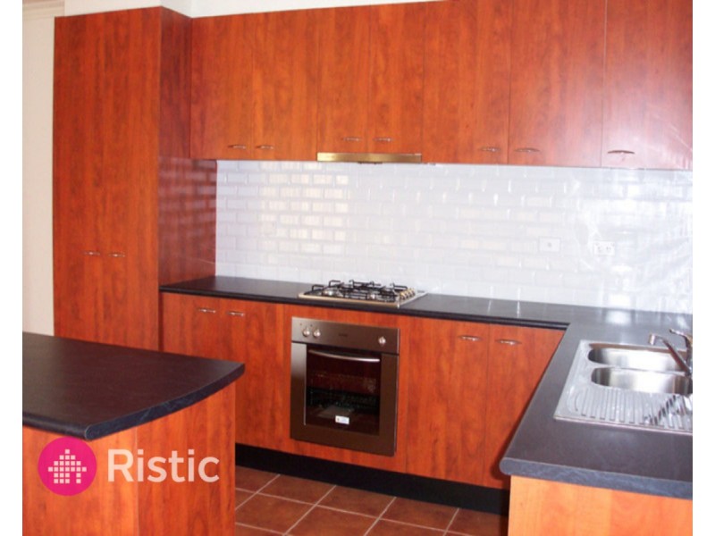 2/22 Tonelli Crescent, Mill Park VIC 3082