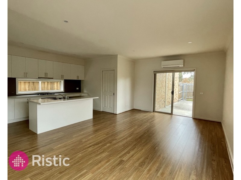 29 Kinkora Crescent, South Morang VIC 3752