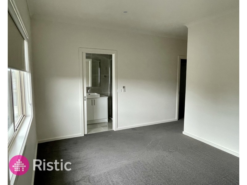 29 Kinkora Crescent, South Morang VIC 3752