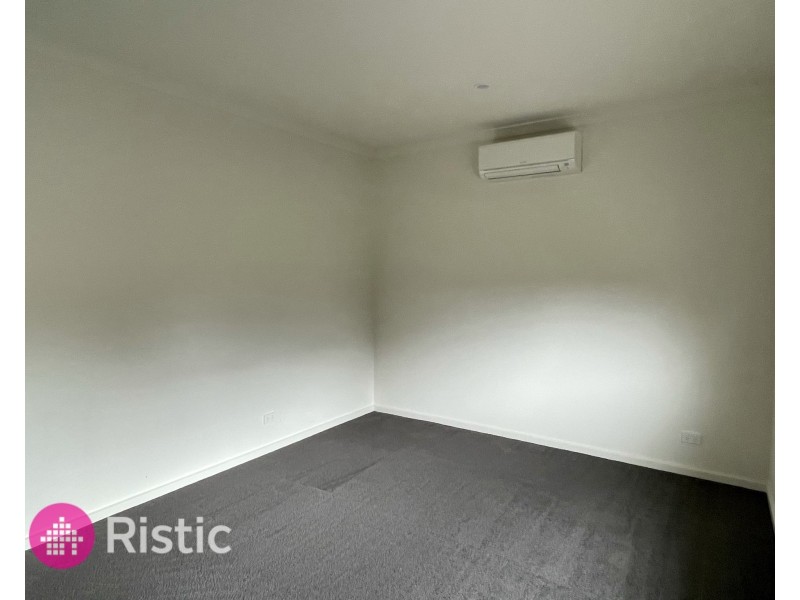29 Kinkora Crescent, South Morang VIC 3752
