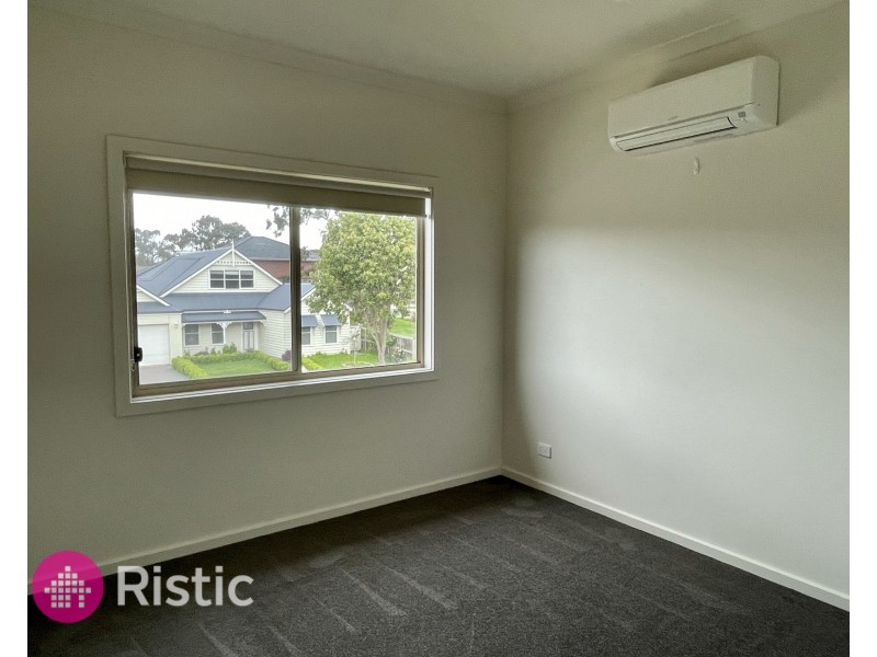 29 Kinkora Crescent, South Morang VIC 3752