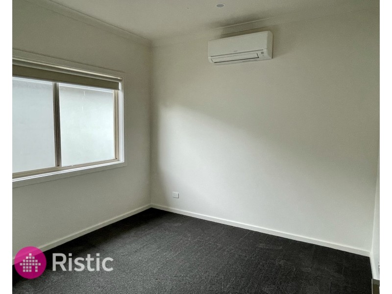 29 Kinkora Crescent, South Morang VIC 3752