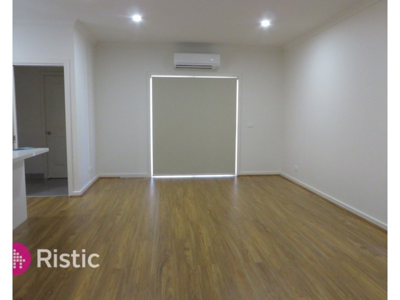 29 Kinkora Crescent, South Morang VIC 3752