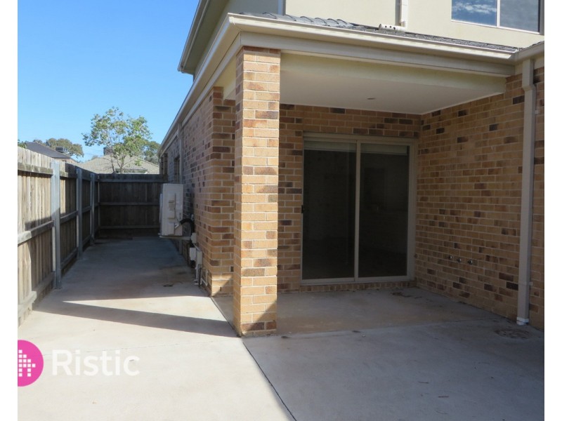 29 Kinkora Crescent, South Morang VIC 3752