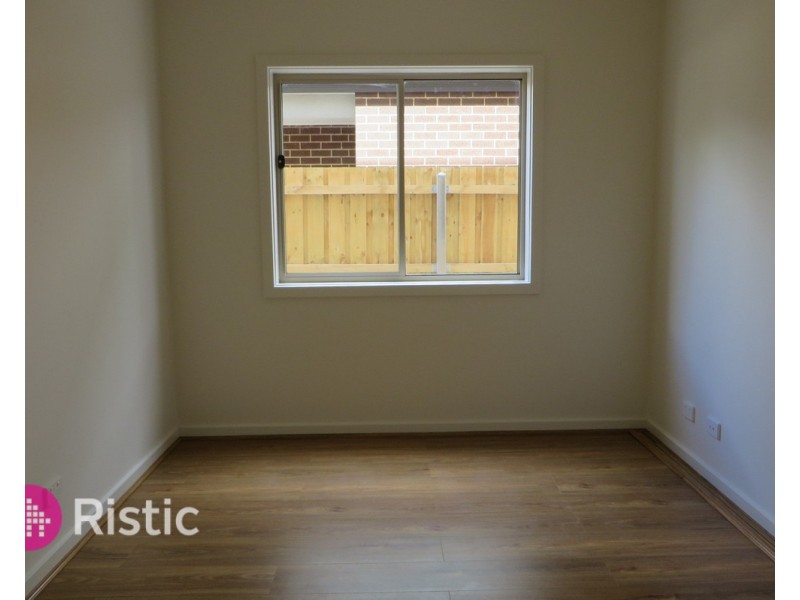 29 Kinkora Crescent, South Morang VIC 3752
