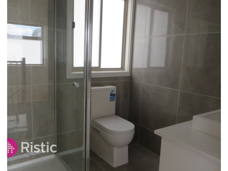 29 Kinkora Crescent, South Morang VIC 3752