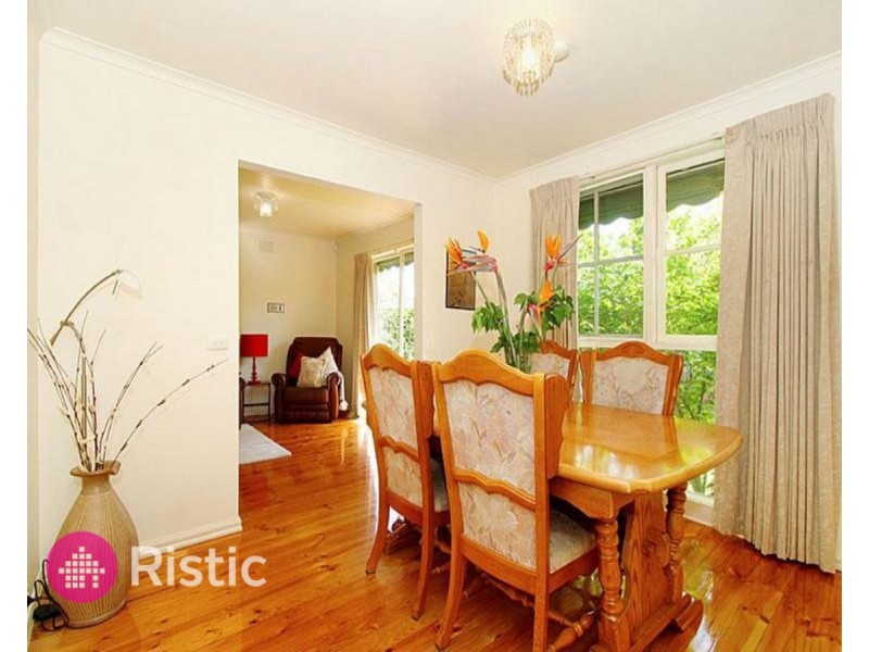 5 Ellerslie Court, Mill Park VIC 3082