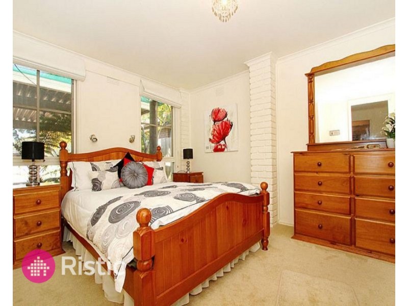 5 Ellerslie Court, Mill Park VIC 3082