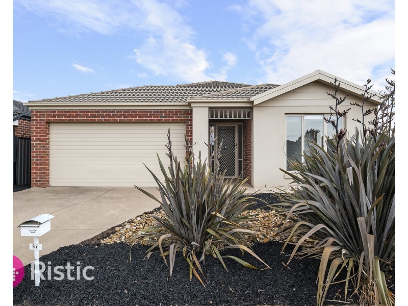 67 Breasley Parkway, Point Cook VIC 3030