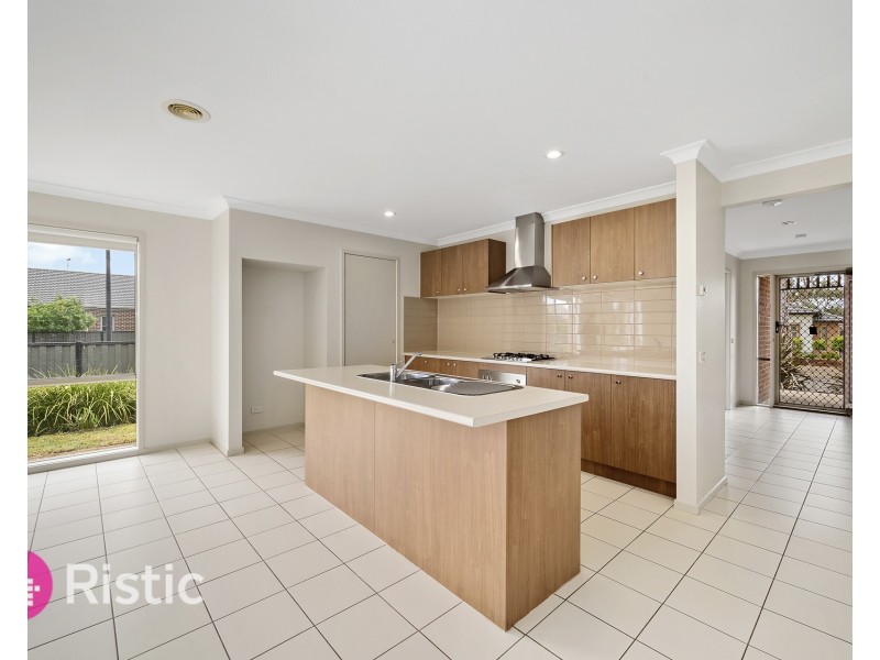 67 Breasley Parkway, Point Cook VIC 3030