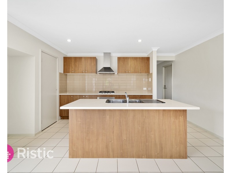 67 Breasley Parkway, Point Cook VIC 3030