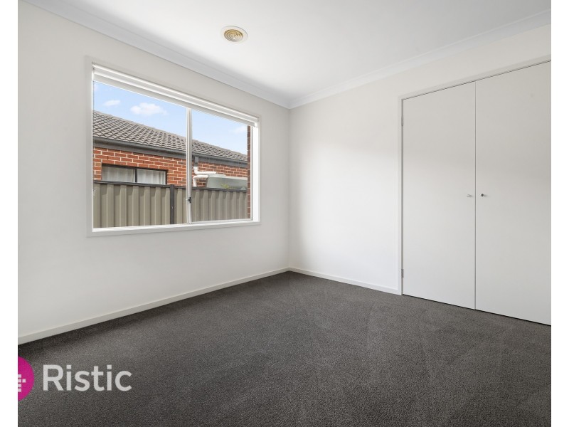 67 Breasley Parkway, Point Cook VIC 3030